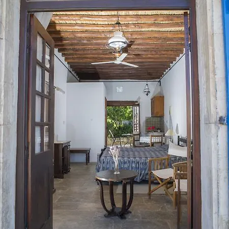 Sappho Manor House Dhrousha