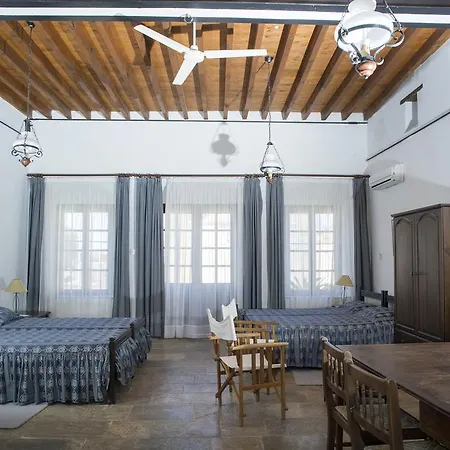 Apartment Sappho Manor House *