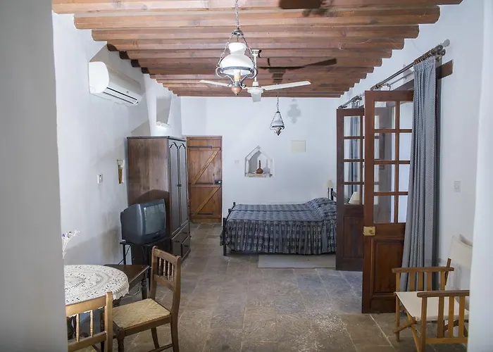 Lägenhet Sappho Manor House Dhrousha